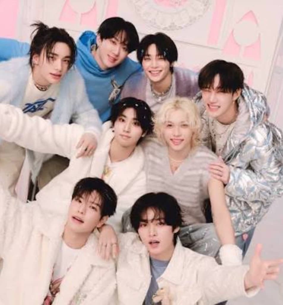 Stray Kids thumbnail