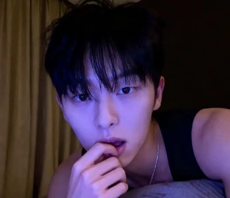 Hyunwook thumbnail