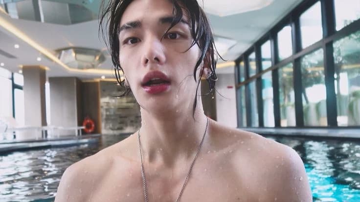Hwang Hyunjin thumbnail