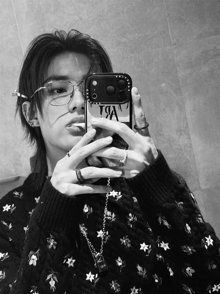 Hyunjin thumbnail