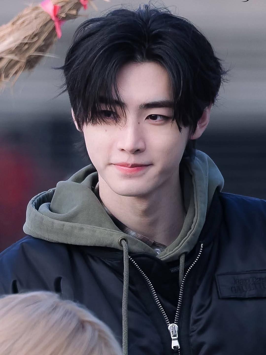 Park Sunghoon thumbnail