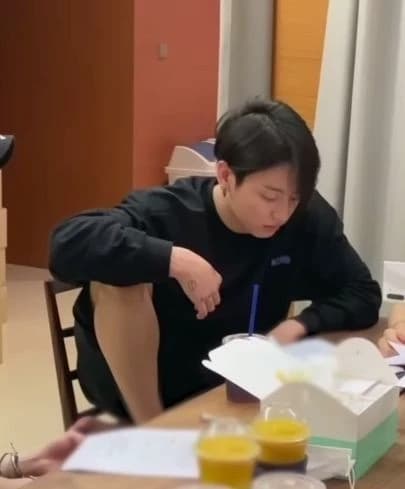 Jeon Jungkook thumbnail