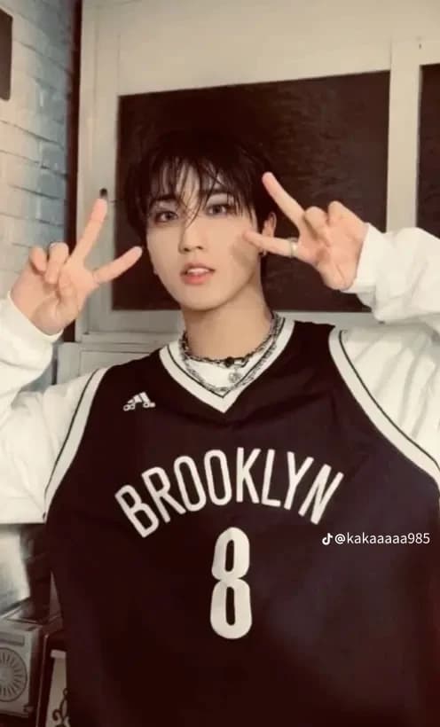 Han Jisung thumbnail