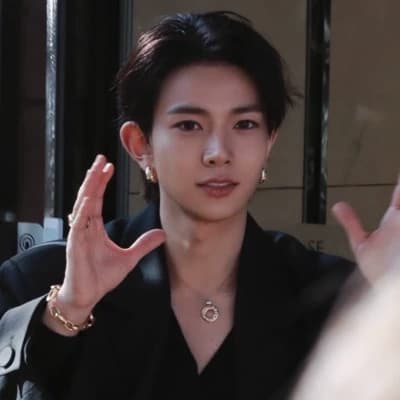 Heeseung thumbnail