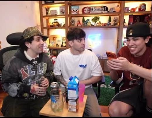 Robleis carre y spreen thumbnail