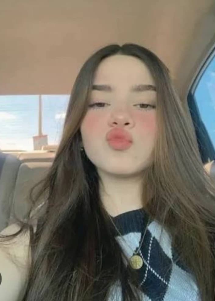 Fernanda Flores thumbnail