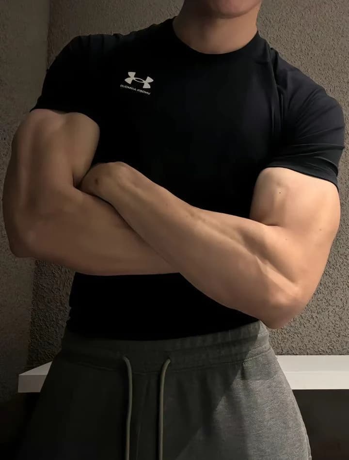 Chris cold husband  thumbnail