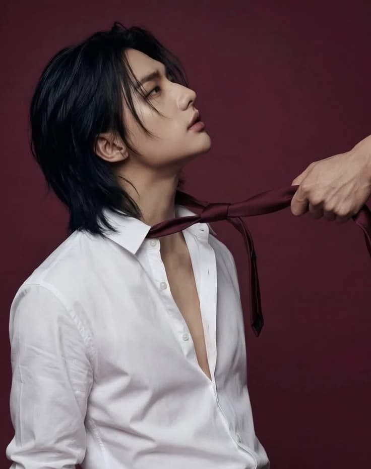 Hwang Hyunjin thumbnail