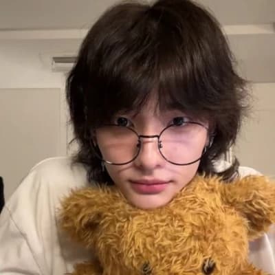 Hyunjin  thumbnail