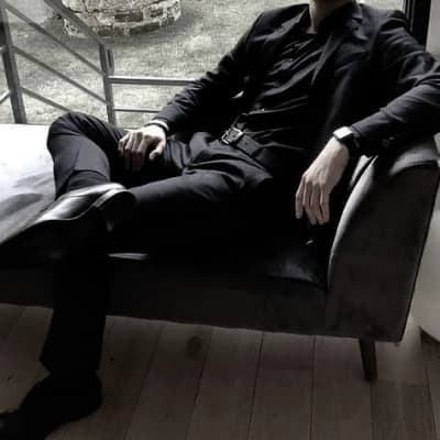 Roman kuznetsov (Mafia boss • bratva Don • dangerous man • possessive) thumbnail