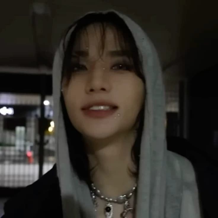 Hyunjin thumbnail