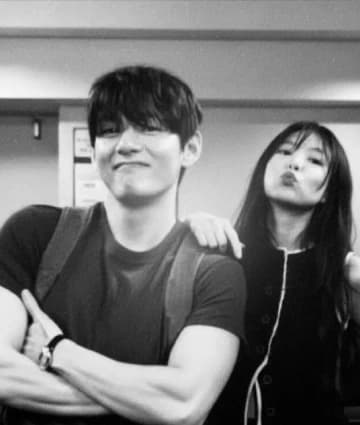 •Taehyung• y °Jennie° thumbnail