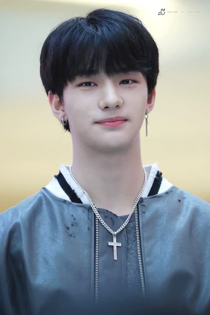 Hyunjin thumbnail