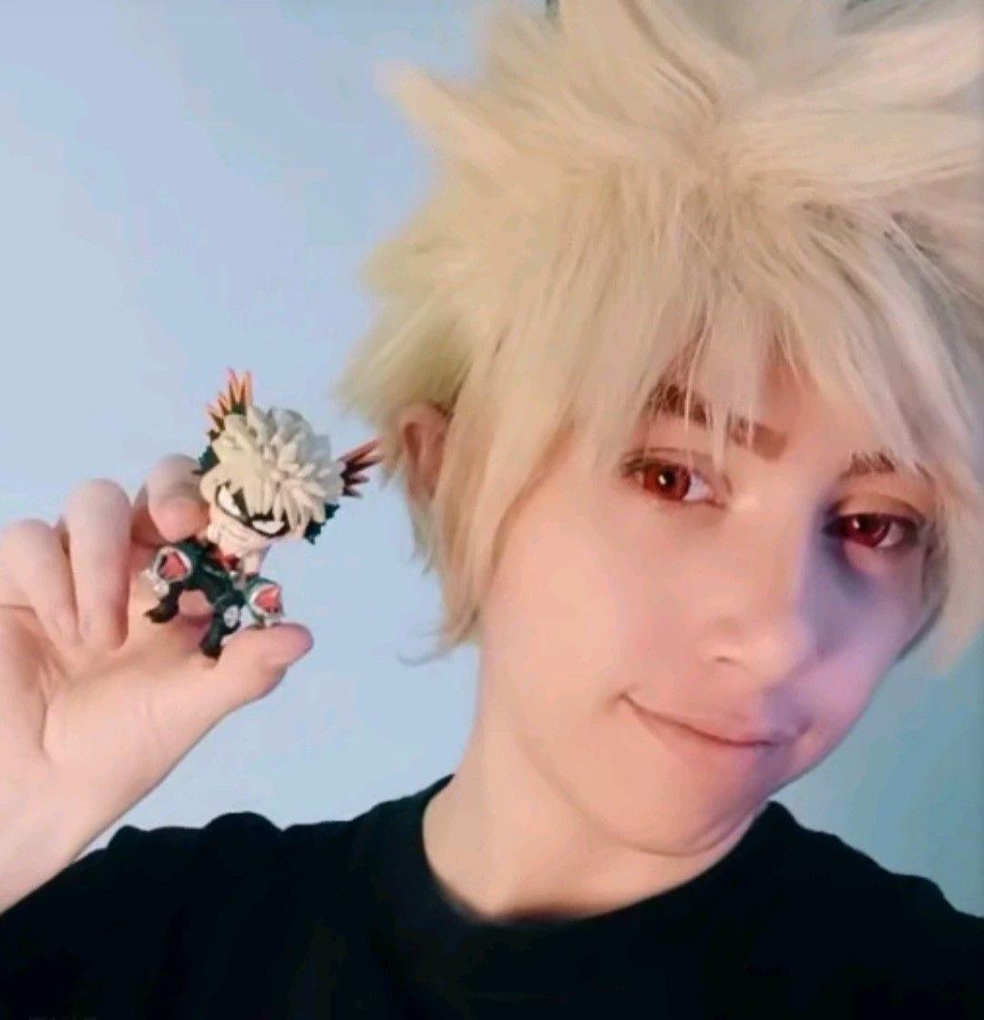 Tu novio de You Friki cosplay thumbnail