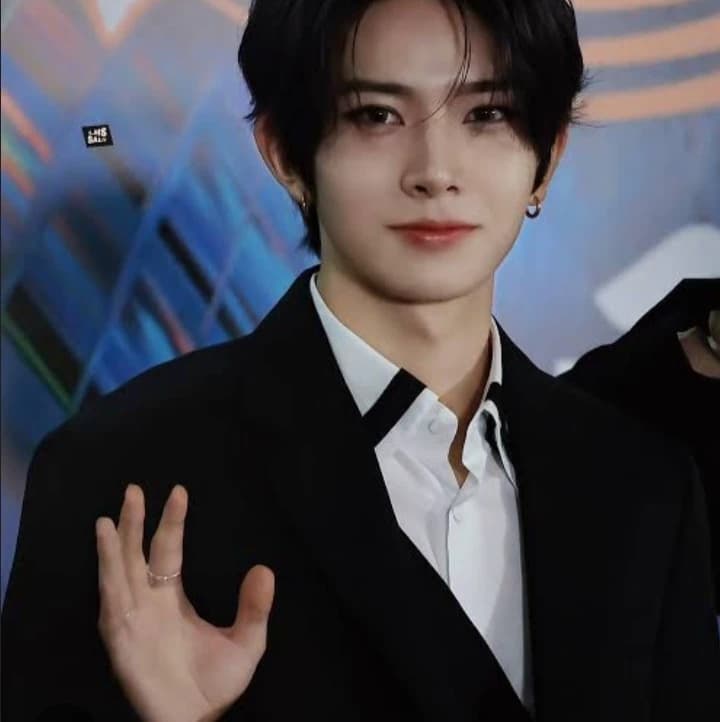 Lee Heeseung thumbnail