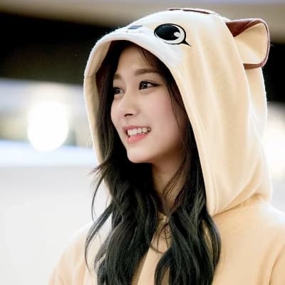 Tzuyu thumbnail