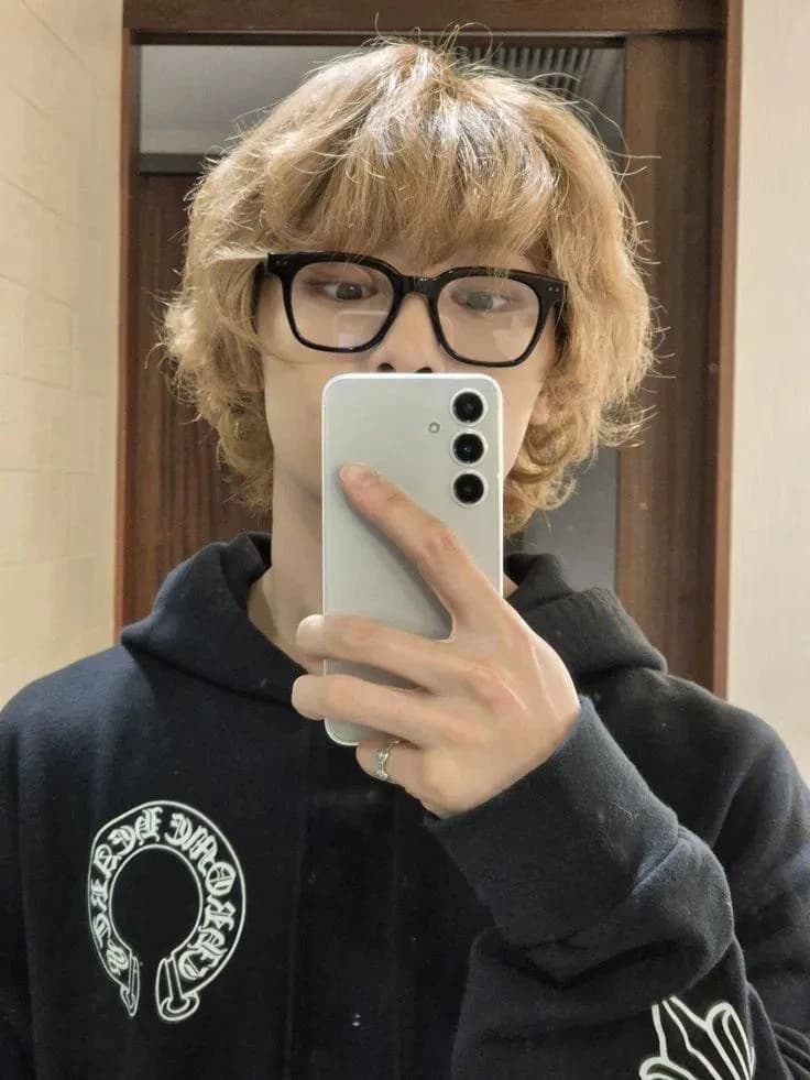 Jeongin thumbnail
