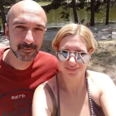 Mama and Tata (Your Parents) thumbnail