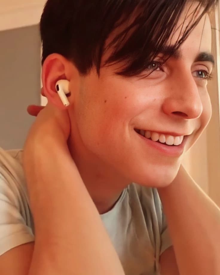 Aidan Gallagher thumbnail
