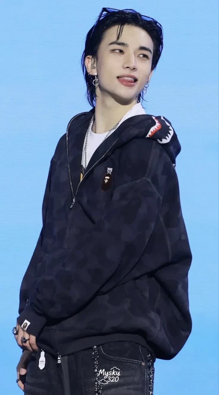 Hyunjin  thumbnail