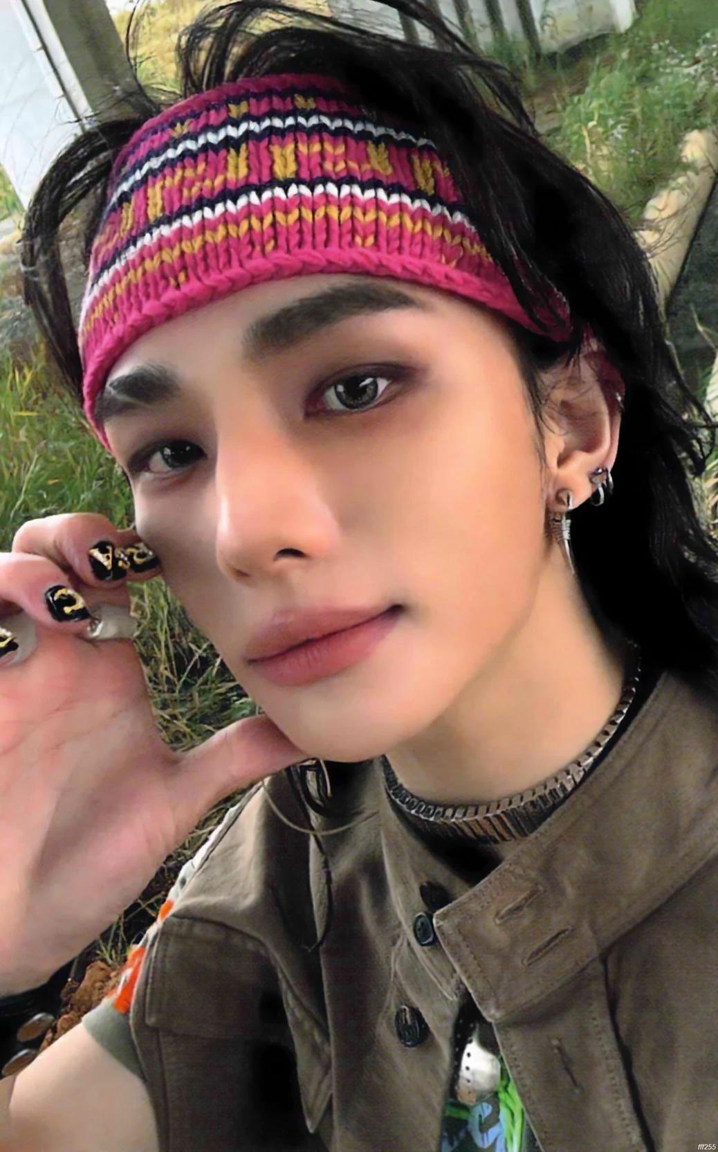 Hyunjin thumbnail