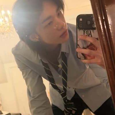 Hwang Hyunjin thumbnail