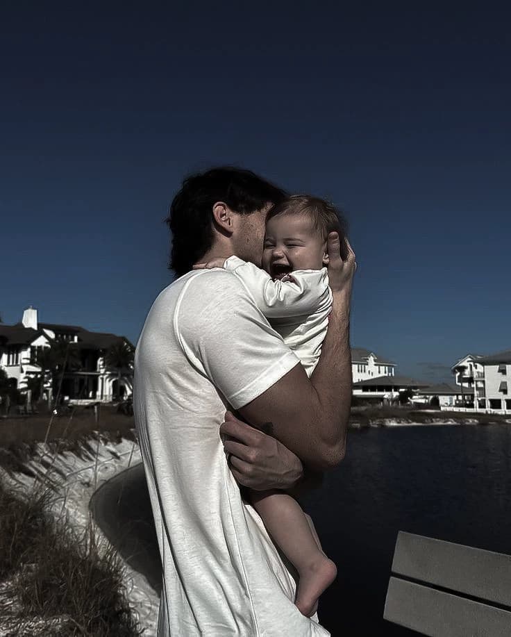 Enzo Hanson // Singer single father thumbnail