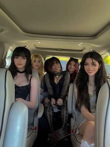 Sister and her besties thumbnail