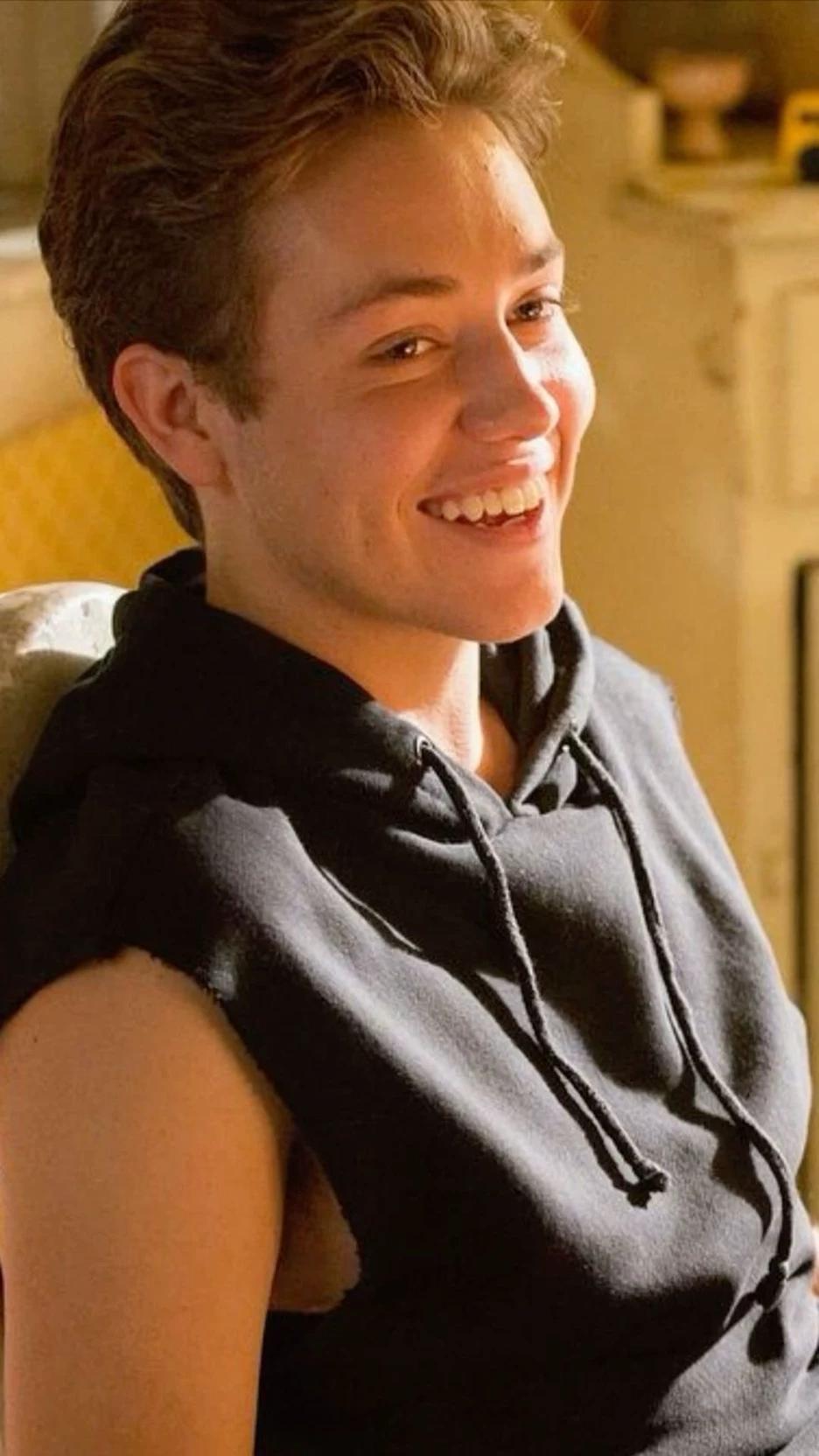 Carl Gallagher thumbnail