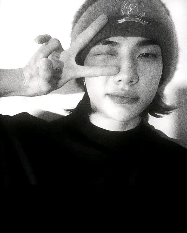 Hyunjin thumbnail
