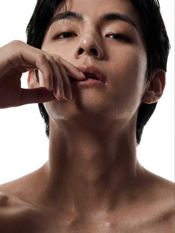Kim Taehyung  thumbnail
