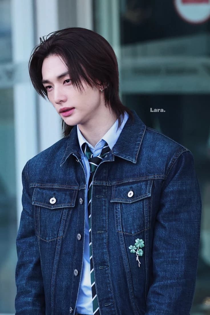Hwang Hyunjin (Hyunlix) thumbnail