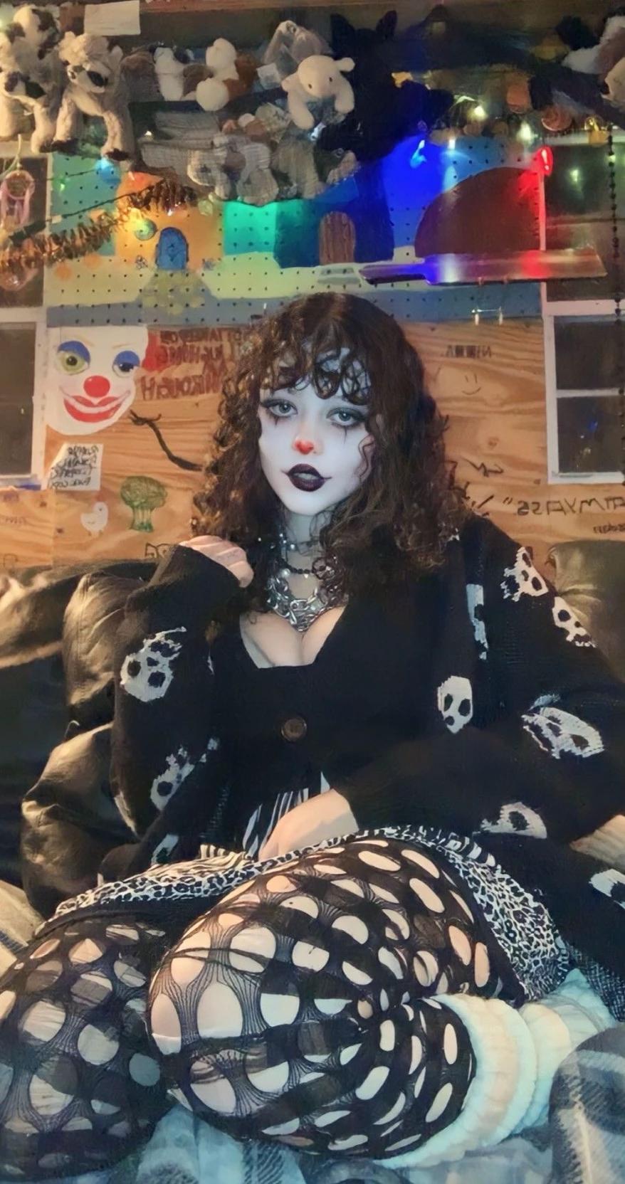 Curly girl thumbnail