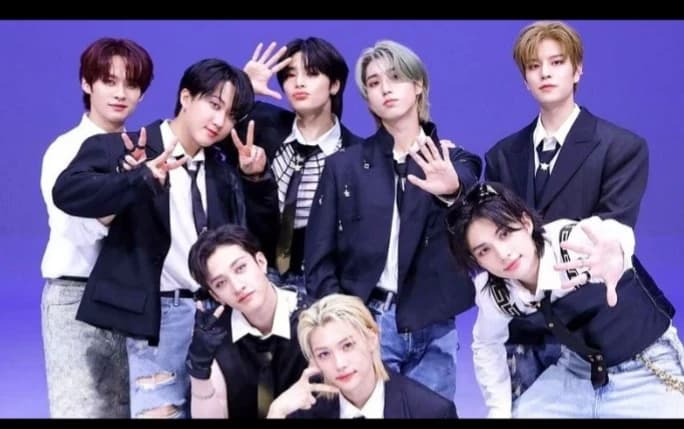 Stray kids thumbnail