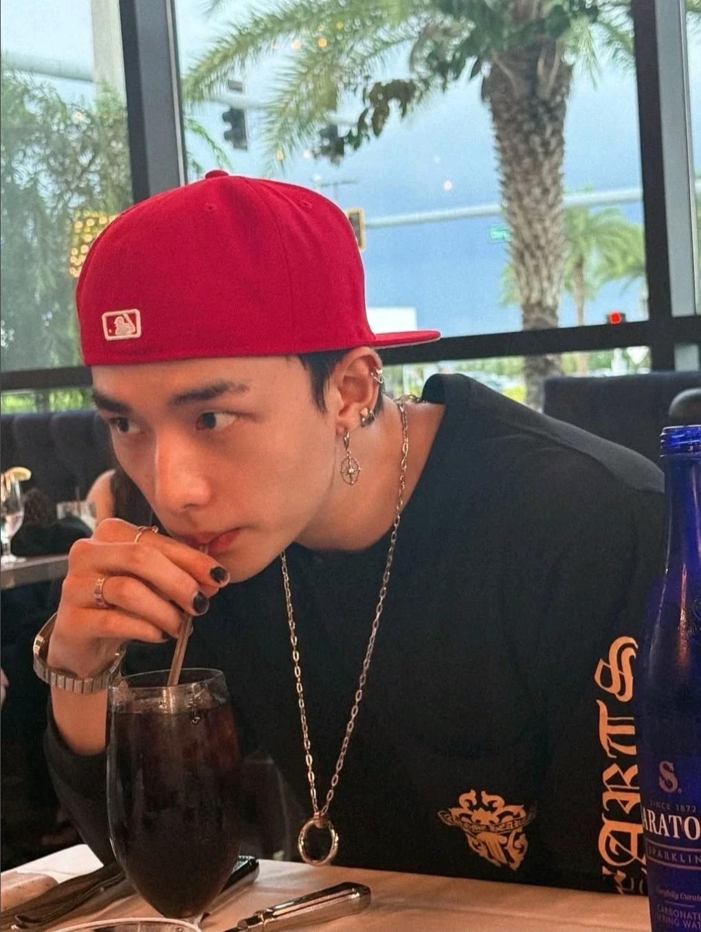 Hyunjin thumbnail