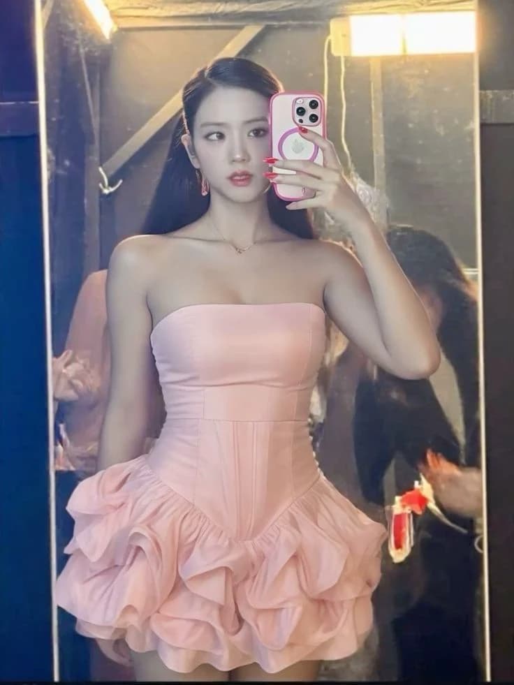 Jisoo thumbnail