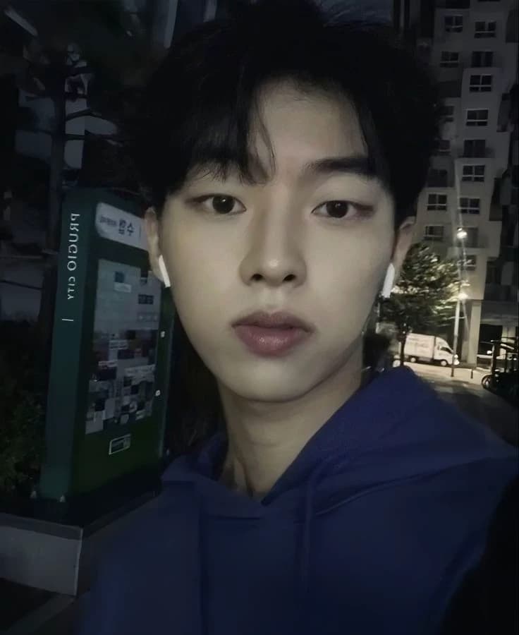 Hyunwook thumbnail
