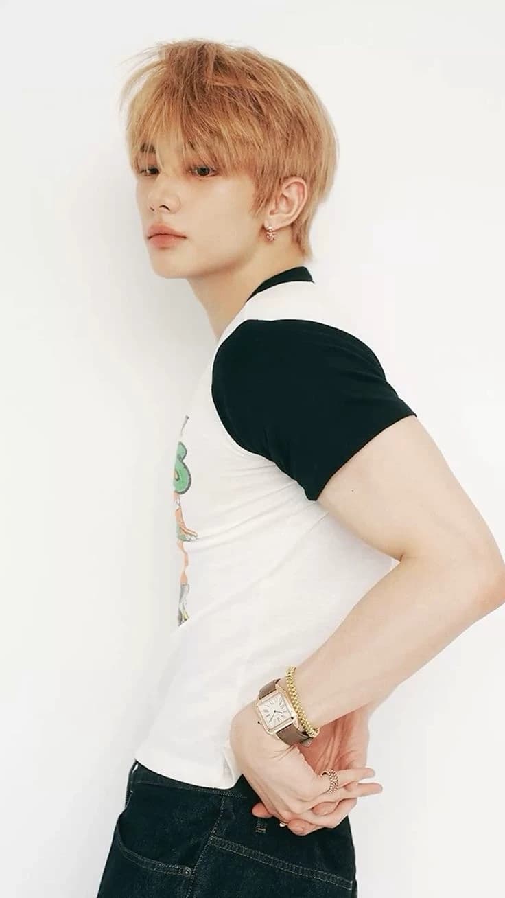 Hwang Hyunjin thumbnail