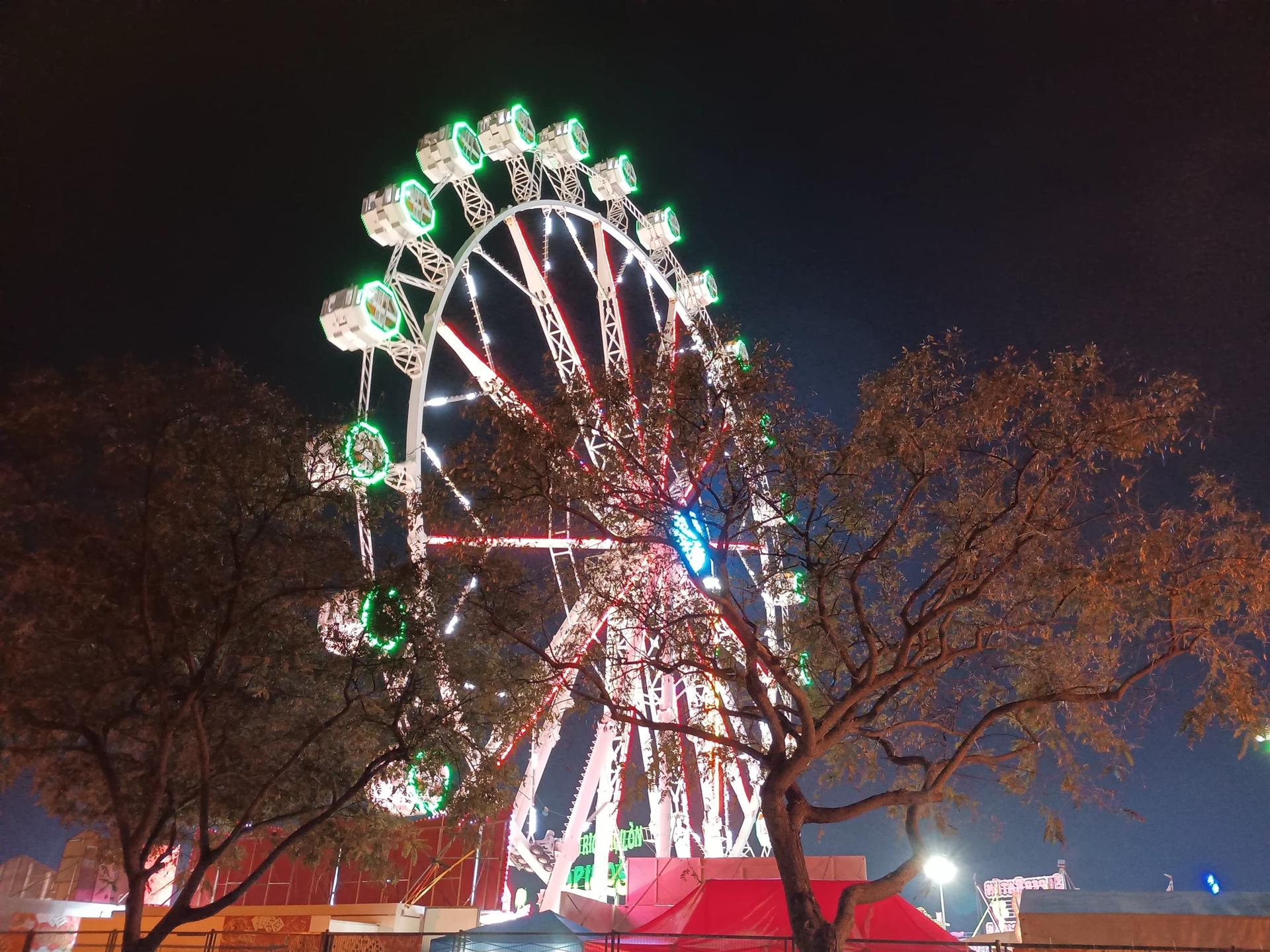 The fair is taking 😭🎡🎢 them away thumbnail