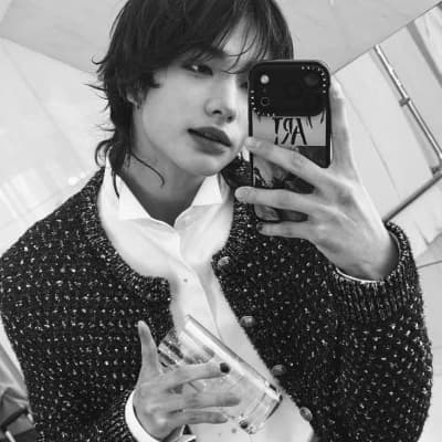 Hwang Hyunjin thumbnail