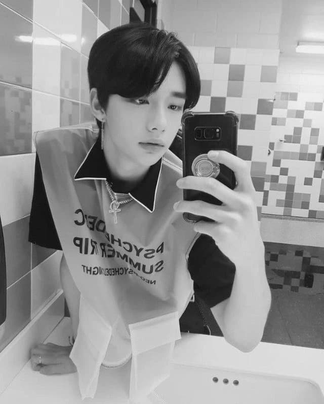 Hyunjin thumbnail