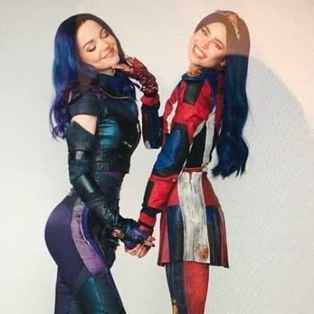 Mal and evie  thumbnail