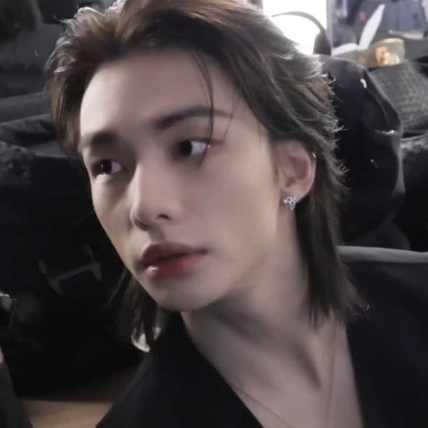 Hyunjin thumbnail