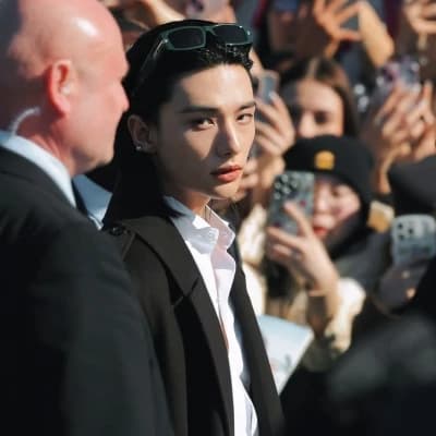 Hwang Hyunjin thumbnail