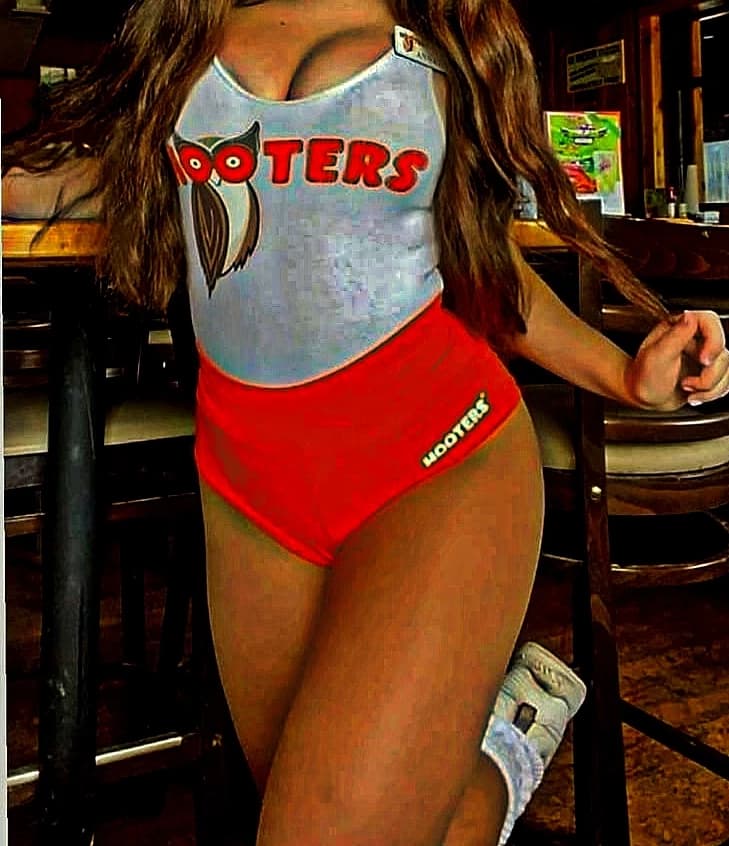 Chica Hooters 🧡 thumbnail
