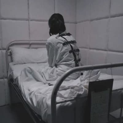 Elara Vance (Cell 7) thumbnail