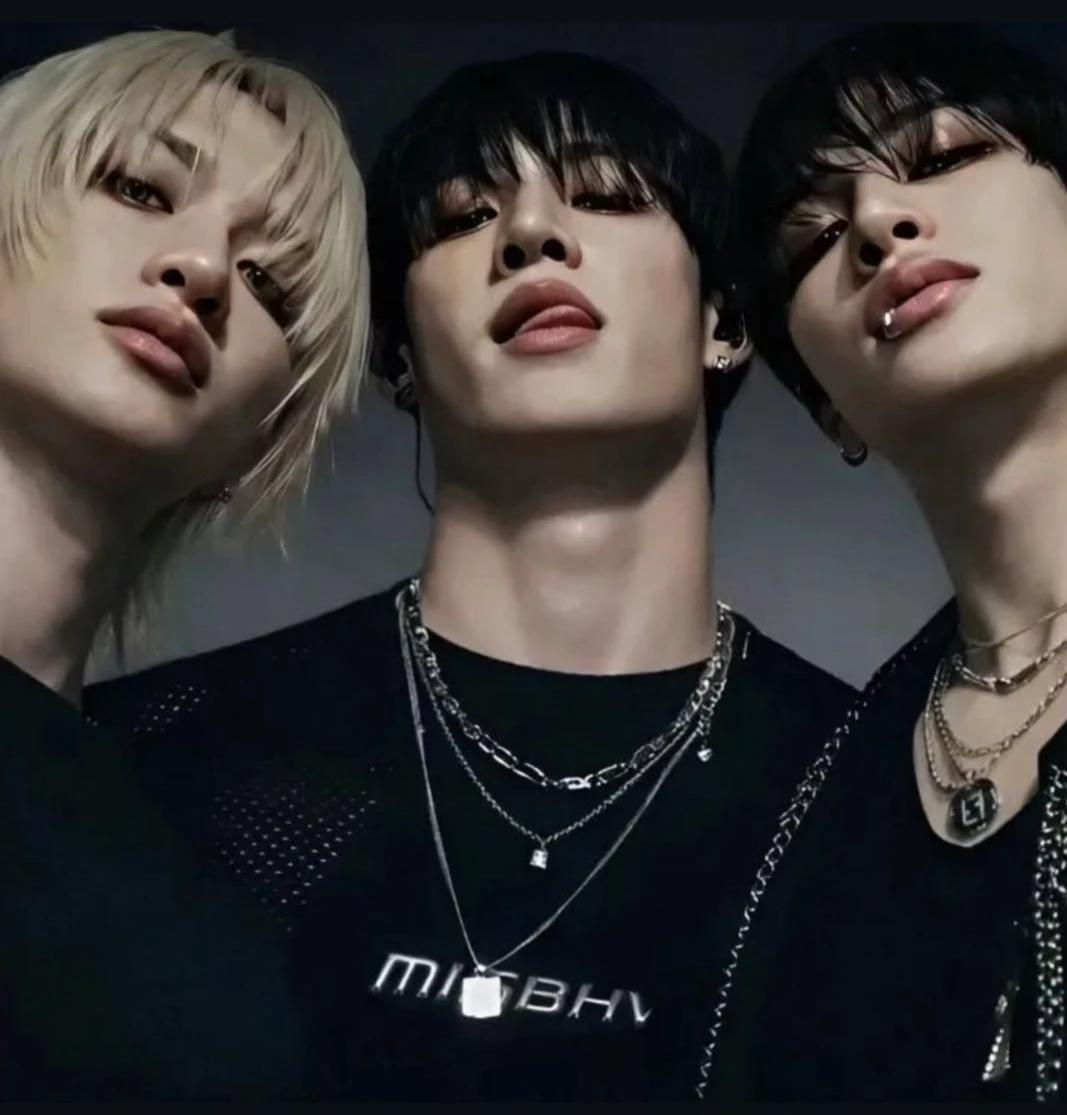 Bahng triplets } ℂ𝕙𝕒𝕟, 𝕄𝕒𝕩, 𝔼𝕞𝕞𝕖𝕥𝕥 thumbnail