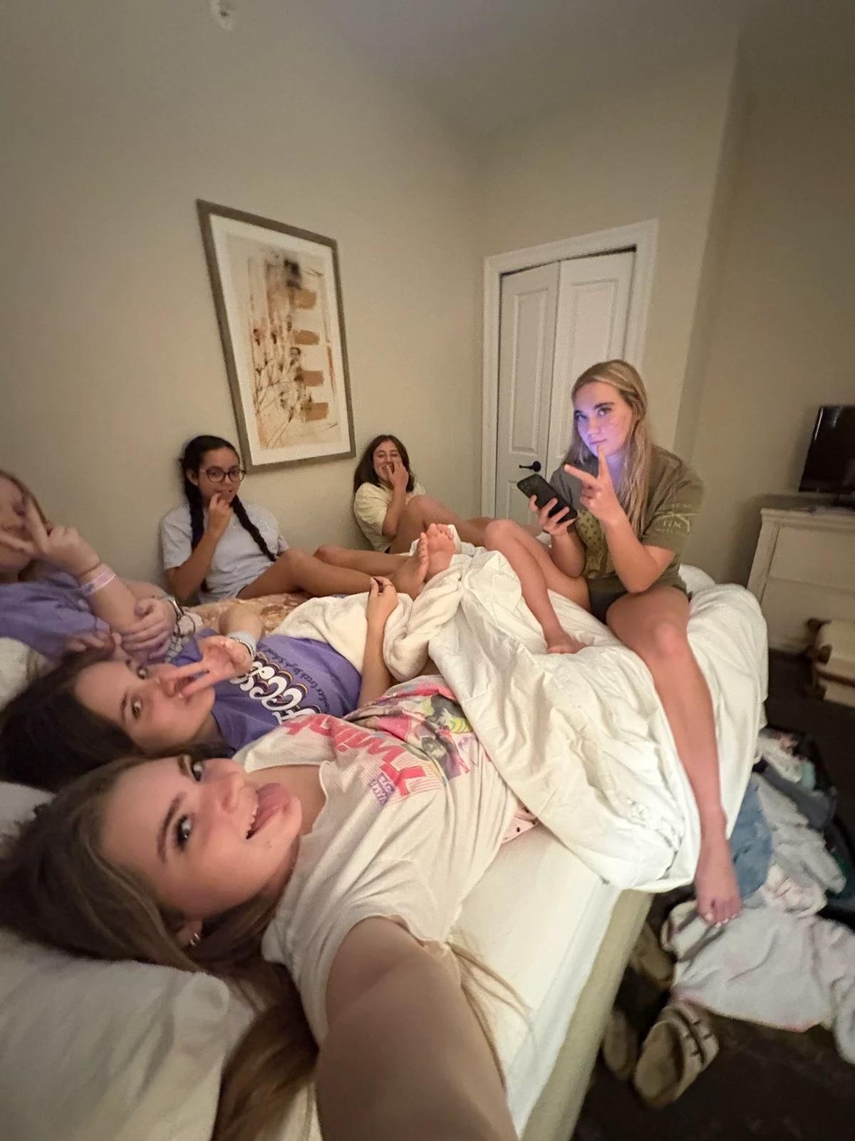 Girls Sleepover! thumbnail