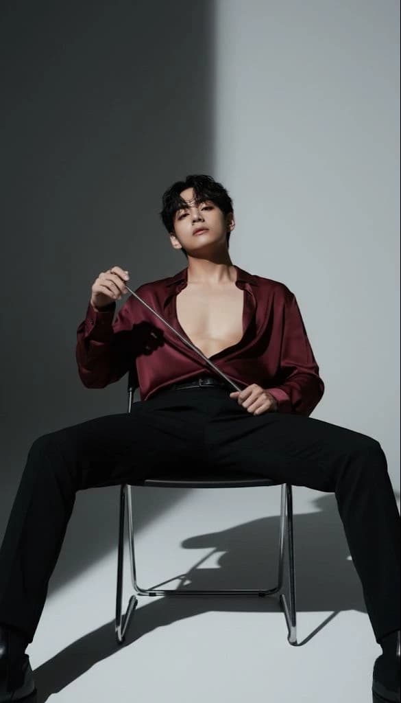 Kim Taehyung thumbnail