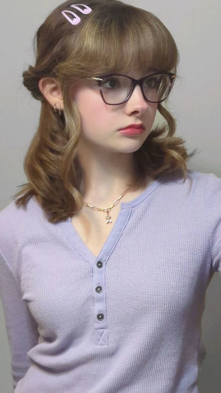 Gwen  thumbnail